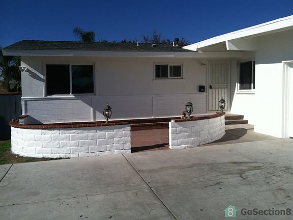 2nd image of 832 Bollenbacher St