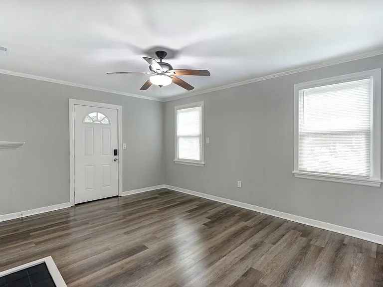2212 Utah St — Photo 4