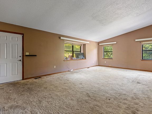 5th image of 605 Clearview Dr