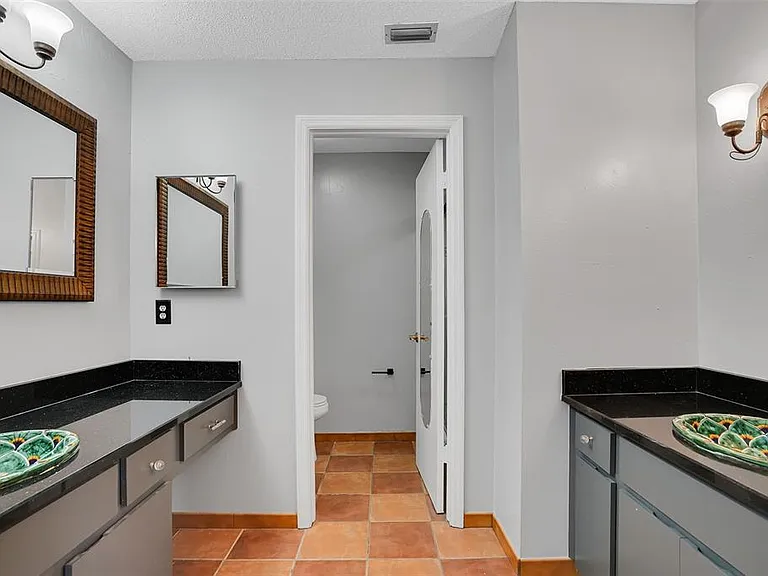 15217 W Pond Woods Dr — Photo 26