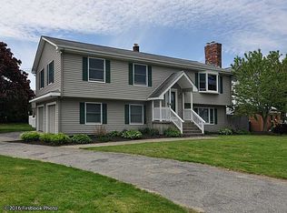 48 Common Fence Blvd, Portsmouth, RI 02871