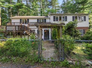 10 Robinhood Ave, Middleboro, MA 02346