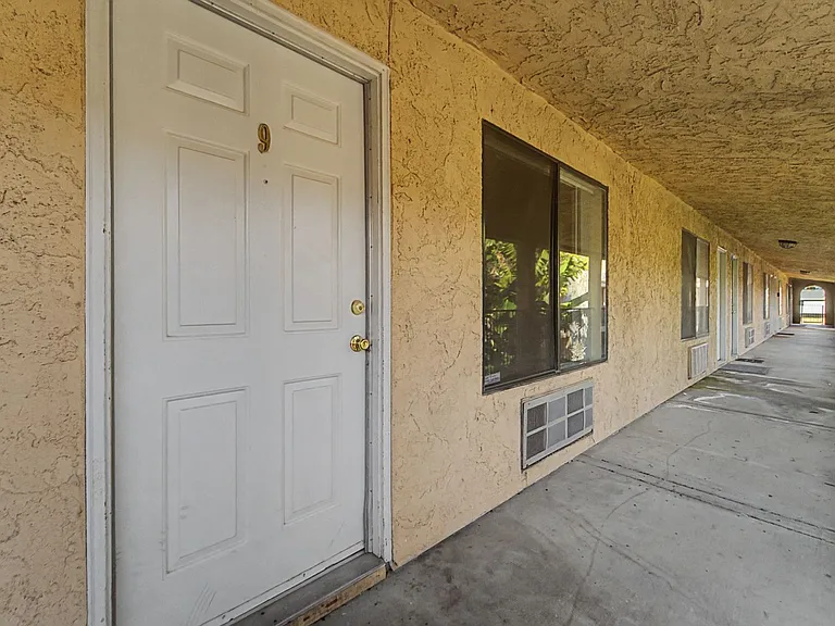 Joshua Tree Apartments — Photo 25