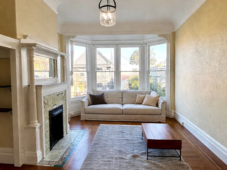 Living room (The apartment will be delivered unfurnished)