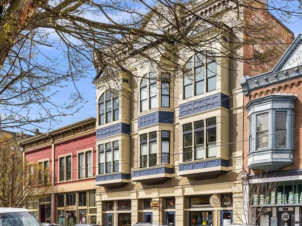 830 Water Street #304, Port Townsend, WA 98368