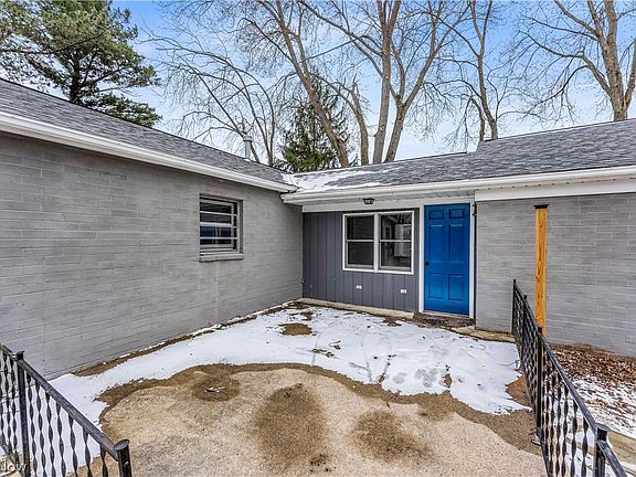 2nd image of 7320 Avon Belden Rd