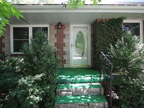 2nd image of 224 Robinhood Dr