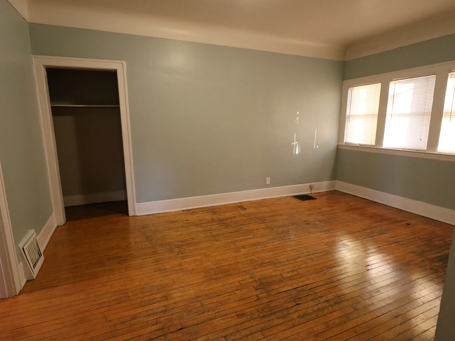 343 Union Avenue SE — Photo 3