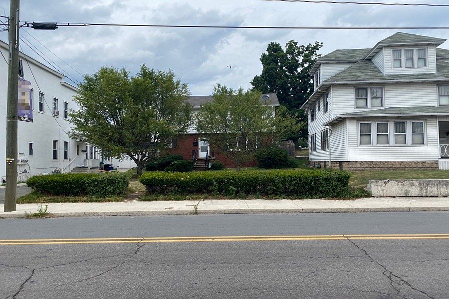 1230 Main St, Peckville, PA 18452 Zillow