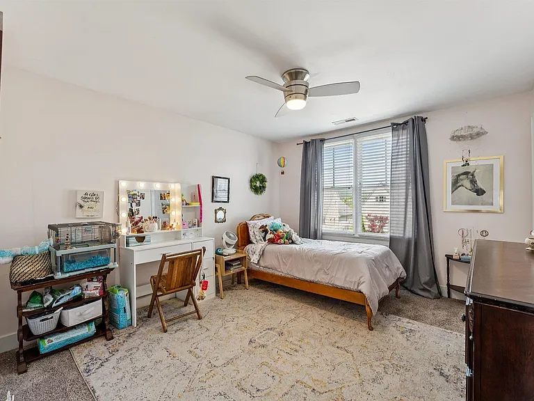 1033 Evan Cir — Photo 11