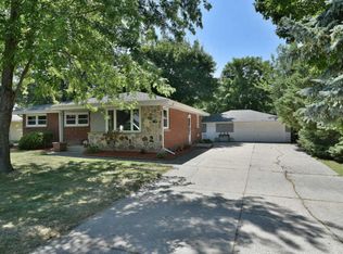 1315 Georges Ave, Brookfield, WI 53045
