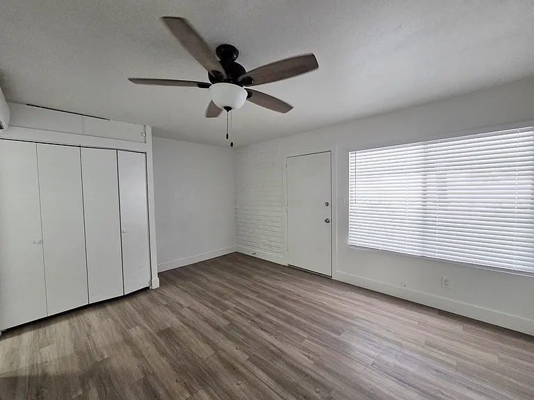 123 W Missouri Ave #8 — Photo 5
