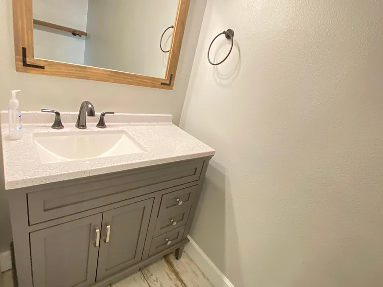 1055 Charlie Ave — Photo 17
