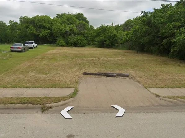 711 E Davis Ave, Alvarado, TX 76009