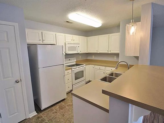 5th image of 4306 Timberbrooke Dr APT 1A