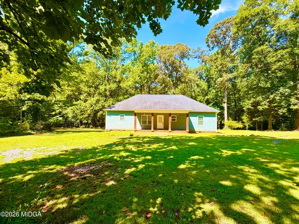 1244 Smith Rd, Forsyth, GA 31029