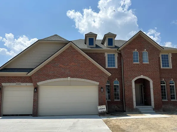 56439 Scotland Dr, Macomb, MI 48042