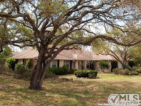 1st image of 121 Shin Oak Dr