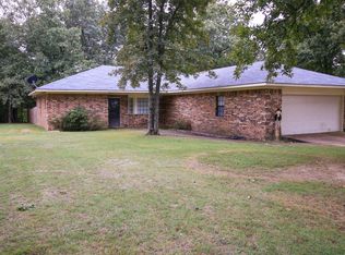 37 Red Bud Dr, Batesville, AR 72501