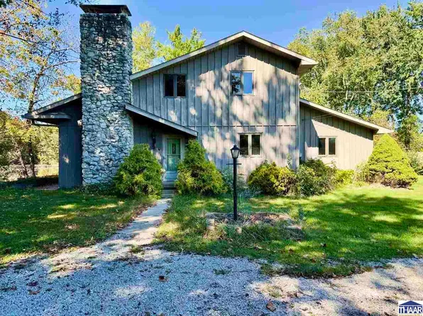 805 N County Road 200 E, Center Pt, IN 47840