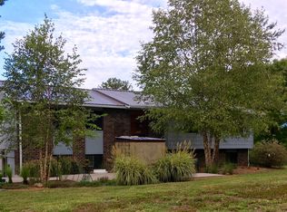 996 W 12th St, Chickamauga, GA 30707