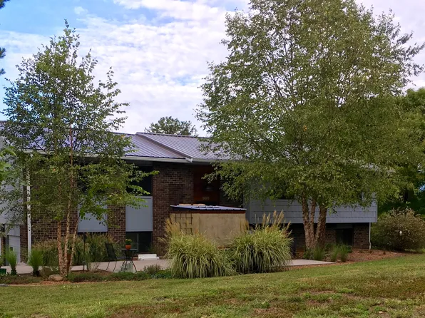 996 W 12th St, Chickamauga, GA 30707