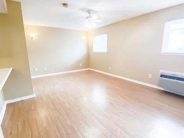 562 Woodland Ave, Lexington, KY