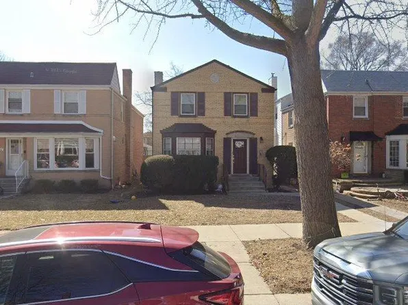 2915 W Chase Ave, Chicago, IL 60645