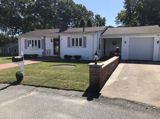 301 Mohawk Rd, Somerset, MA 02726