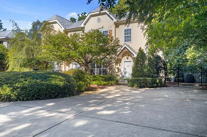 1109 Wake Forest Rd — Photo 31