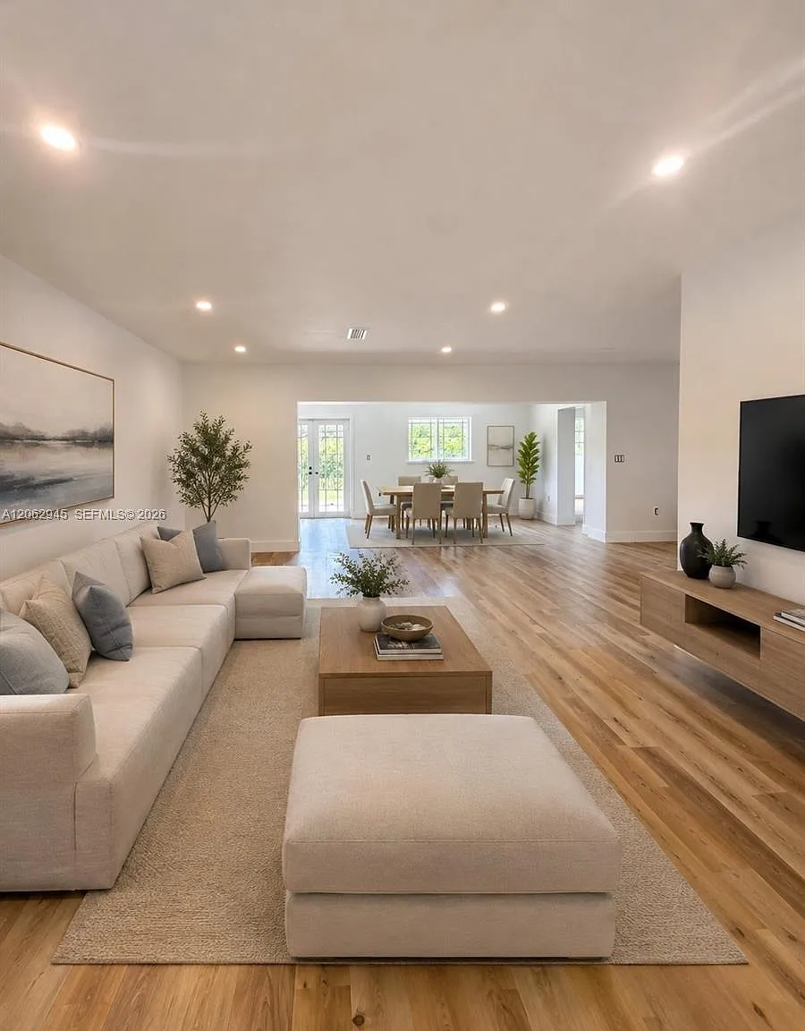 Coral Gables Riviera Sec — Photo 1