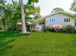 43 Lake Shore Dr, Eastchester, NY 10709