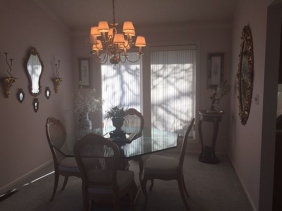 4th image of 473 Regency Park Dr
