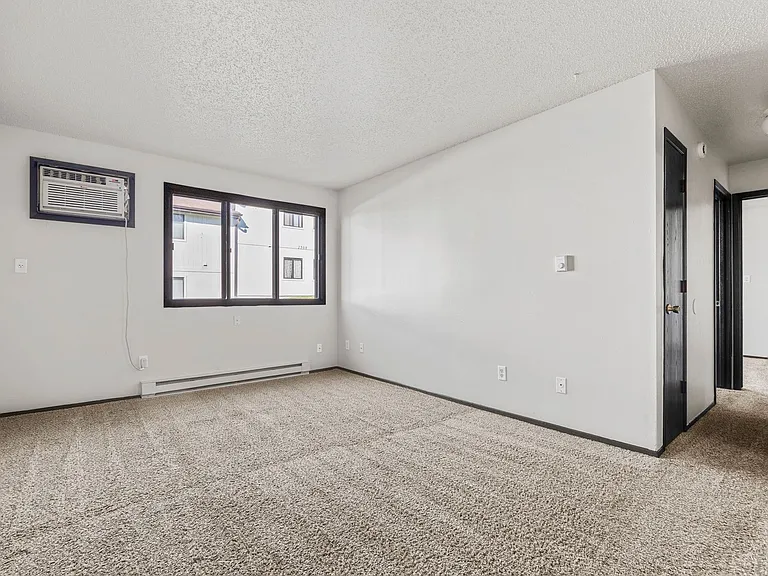 Perry Pointe Place — Photo 2