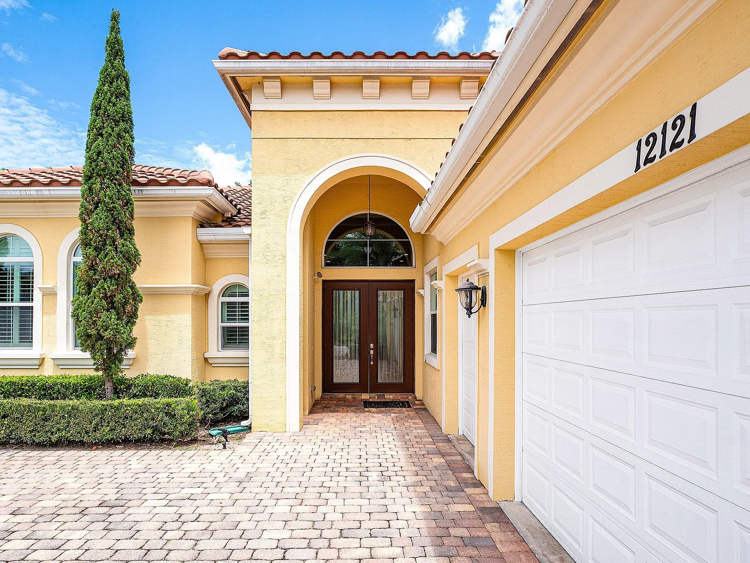 3 bed, 4.0 bath, 2436 sqft, $22,500 — Photo 4