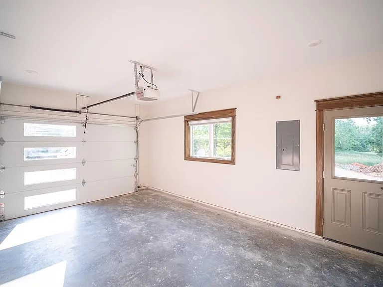 927 E Miller Dr — Photo 23