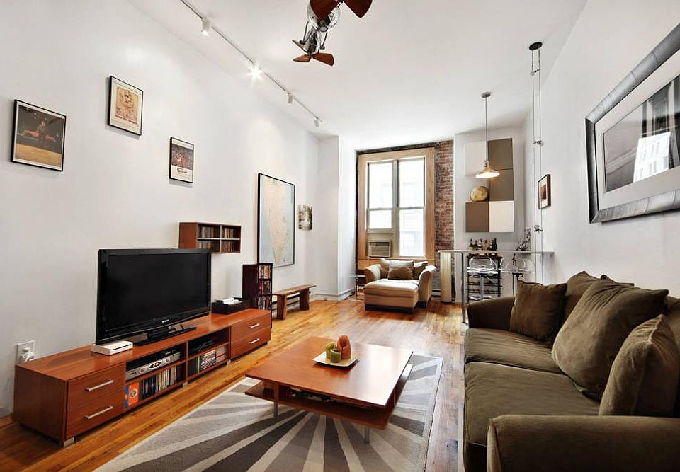 1st image of 23 Waverly Pl APT 4R