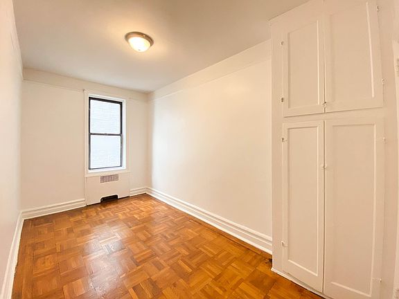5th image of 50 E 19th St APT E4