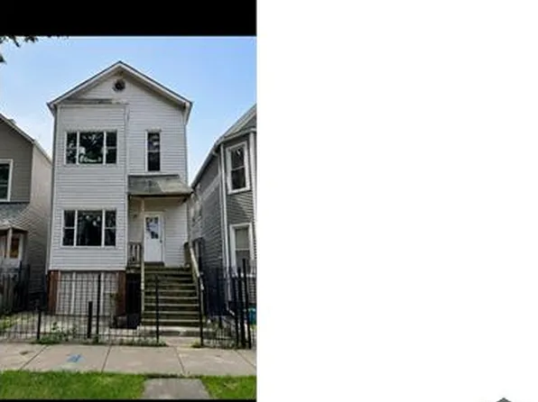 1932 N Whipple St, Chicago, IL 60647
