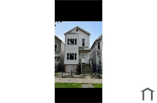 1932 N Whipple St Photo 1
