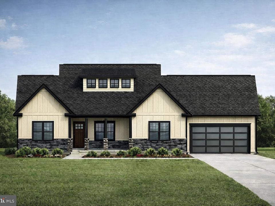 1st image of 40 Stormfield Dr W