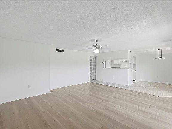 5th image of 724 115 AVENUE N #2205