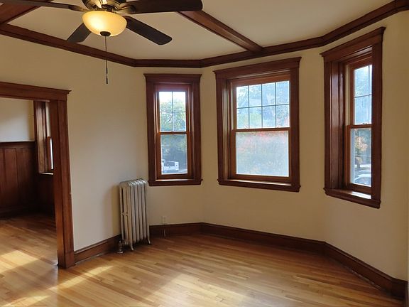 5th image of 298 Mount Auburn St #7