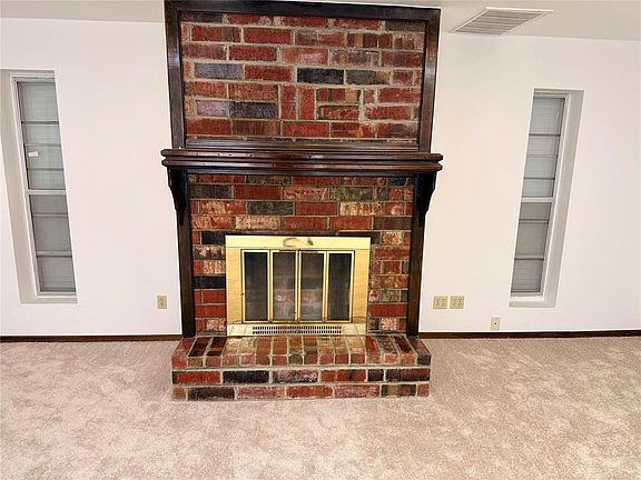 2nd image of 1504 SW 93rd St