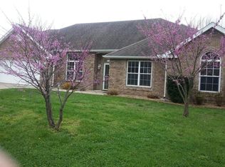 2203 Timber Crest Dr, Neosho, MO 64850