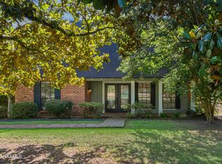 108 School St, Youngsville, LA 70592