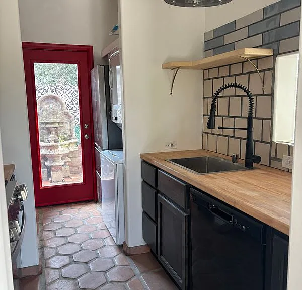 1802 N Raymond Ave — Photo 6