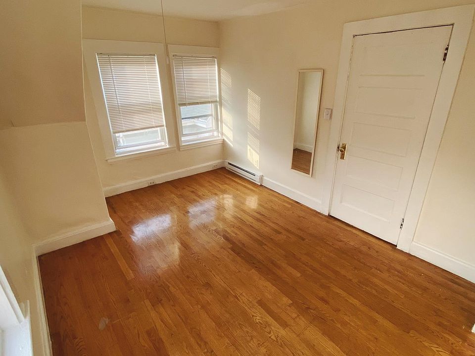 Bedroom #1