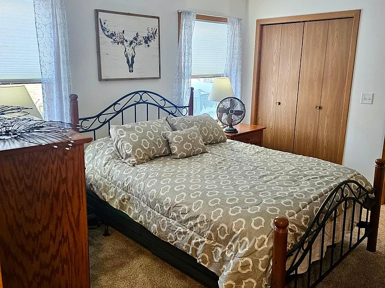 Master Bedroom with 2 full size closets