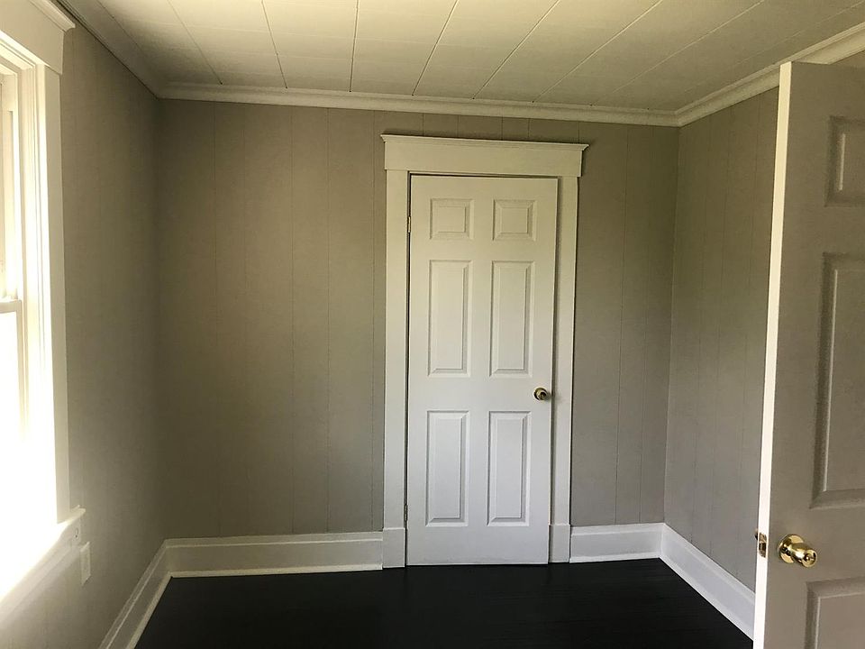 2nd image of 67 Glendale St